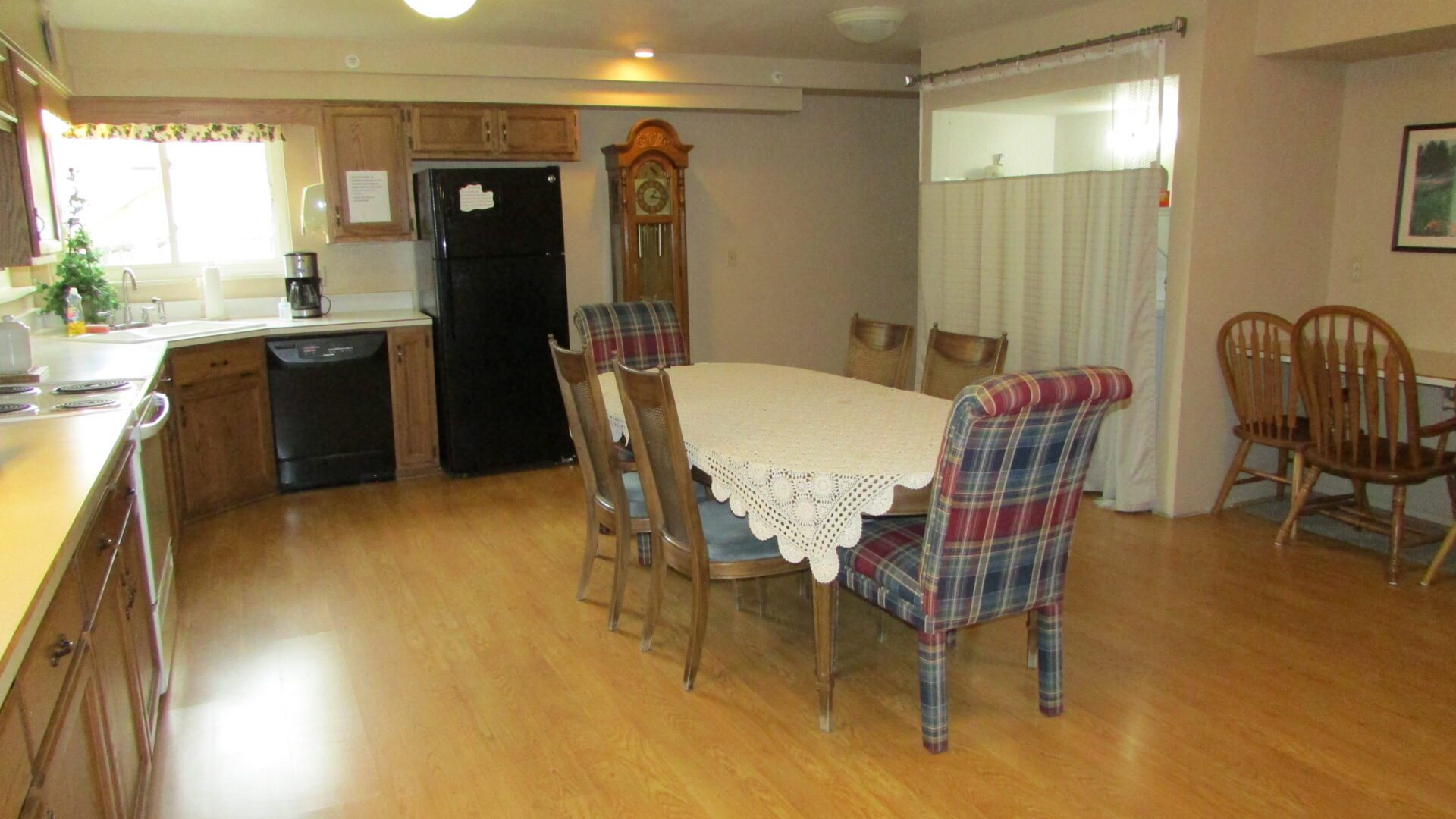 Kitchen With Dining Table